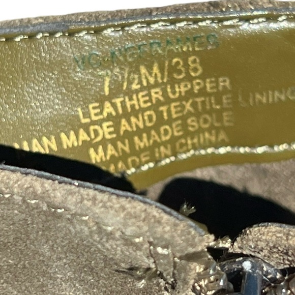 🌻NEW Vince Camuto Army Green Suede Chelsea Boot with Platform Sole Size 7.5 - Picture 9 of 12